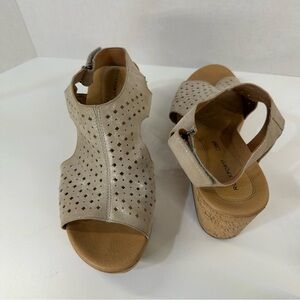 Rockport Briah Perf Sling Beige Taupe Wedge Sandals Women's 10